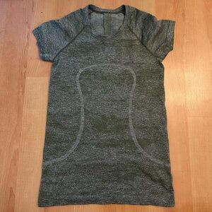 Lululemon Swiftly Tech Short Sleeve